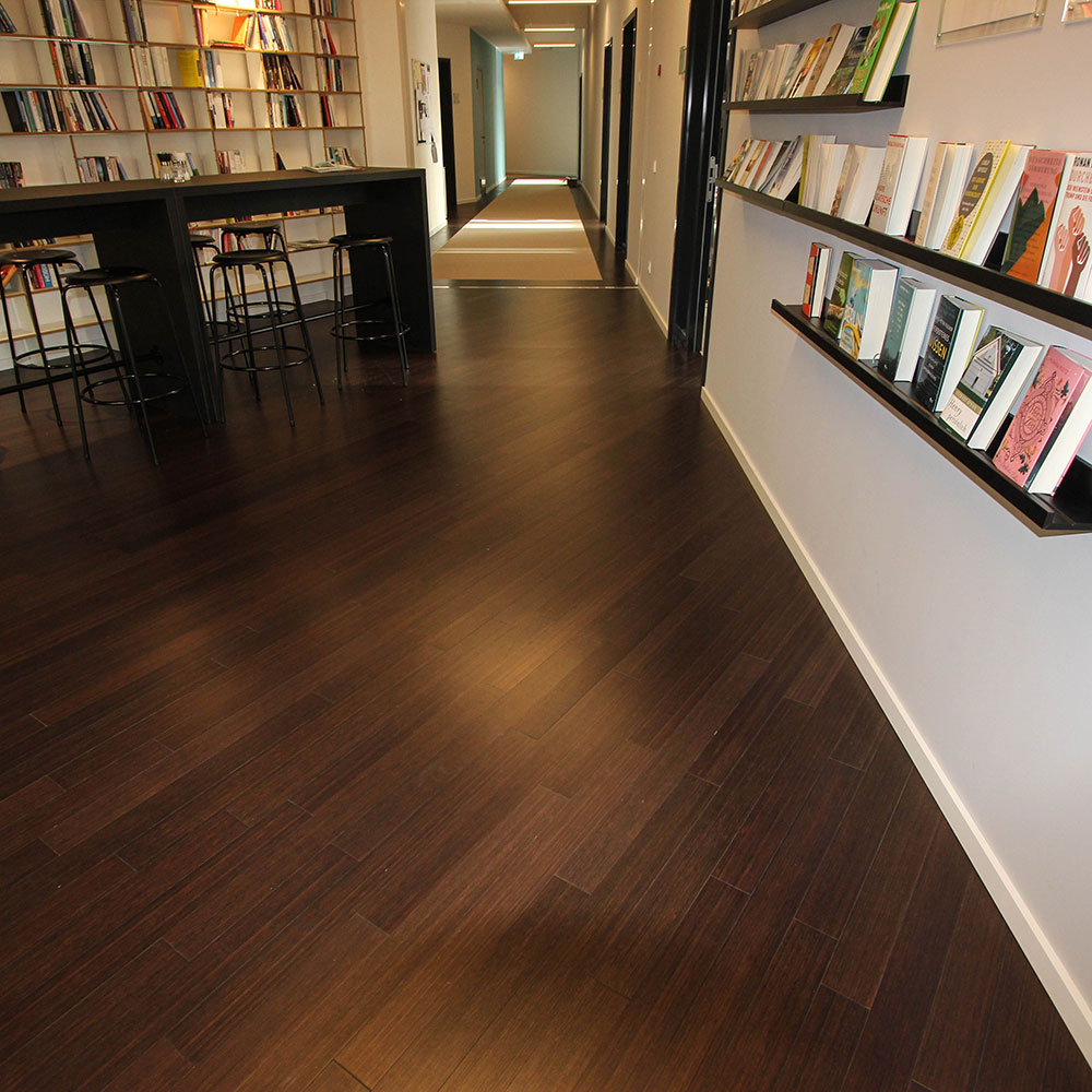 Bambus Fertigparkett Hochkantlamelle Charcoal matt lackiert